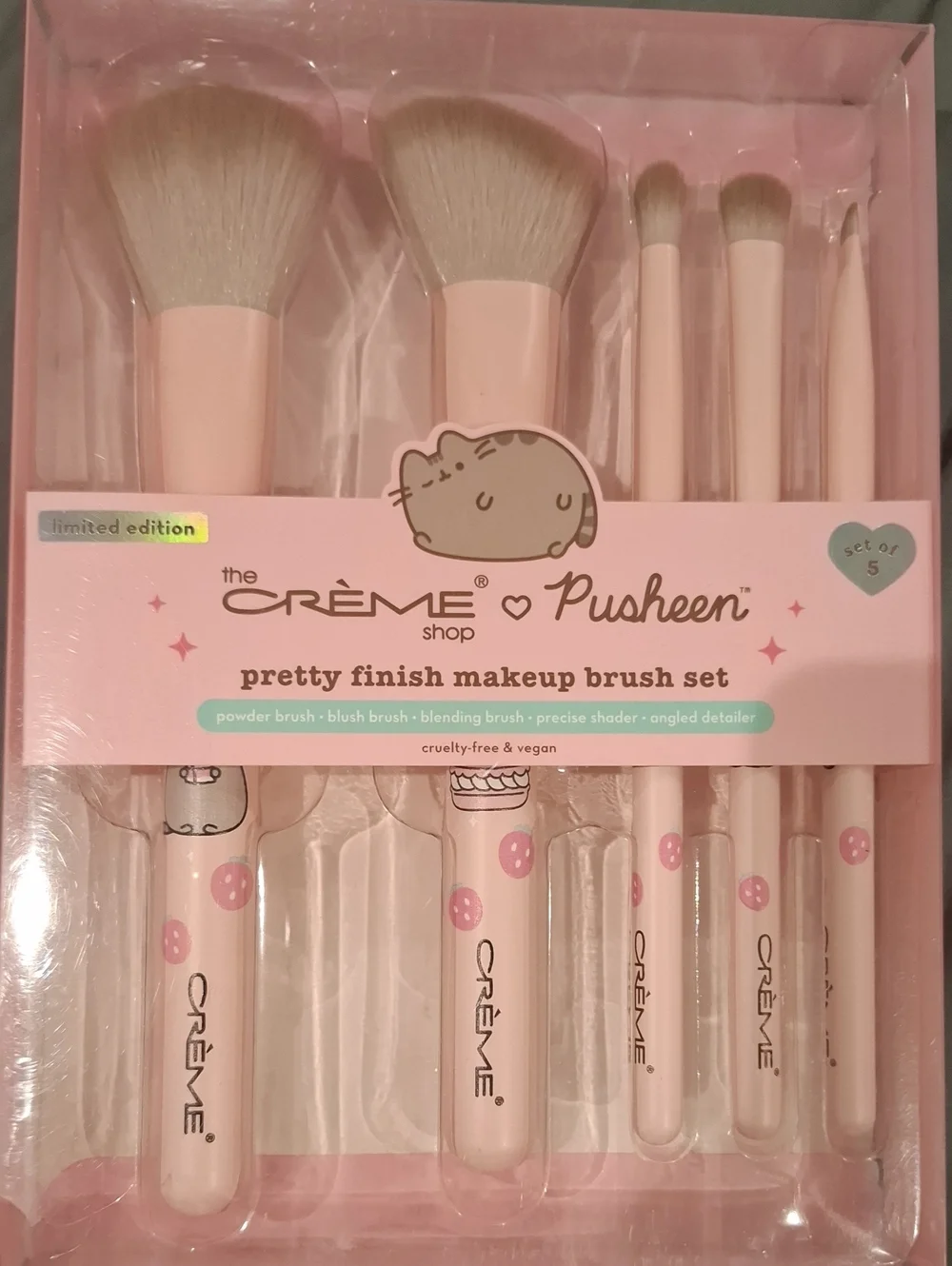 Crème x Pusheen Pretty Finish Pink Makeup Brush Set